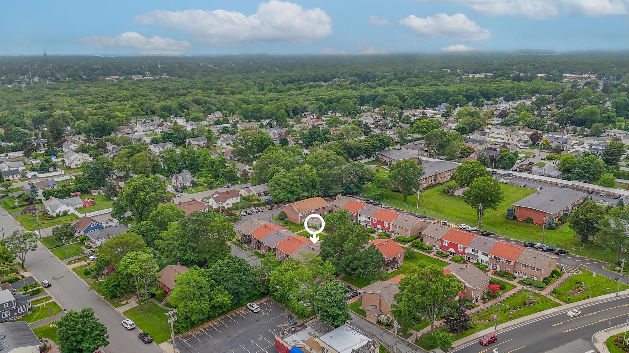 42 Springwood Drive North Babylon, NY 11703