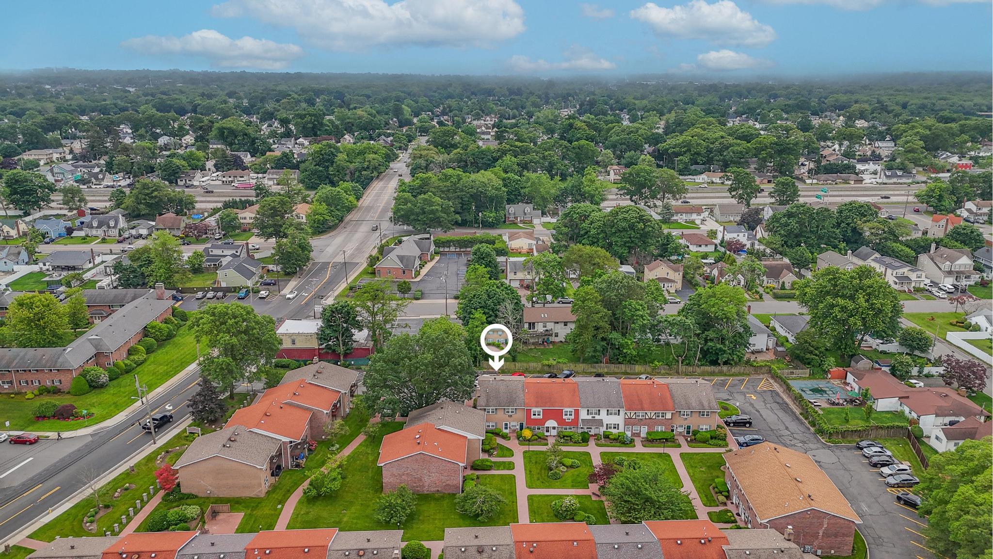 42 Springwood Drive North Babylon, NY 11703