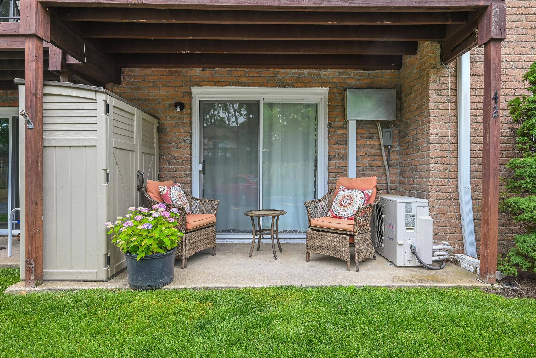 42 Springwood Drive North Babylon, NY 11703