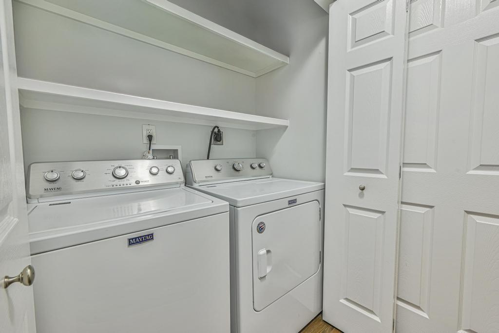 42 Springwood Drive North Babylon, NY 11703