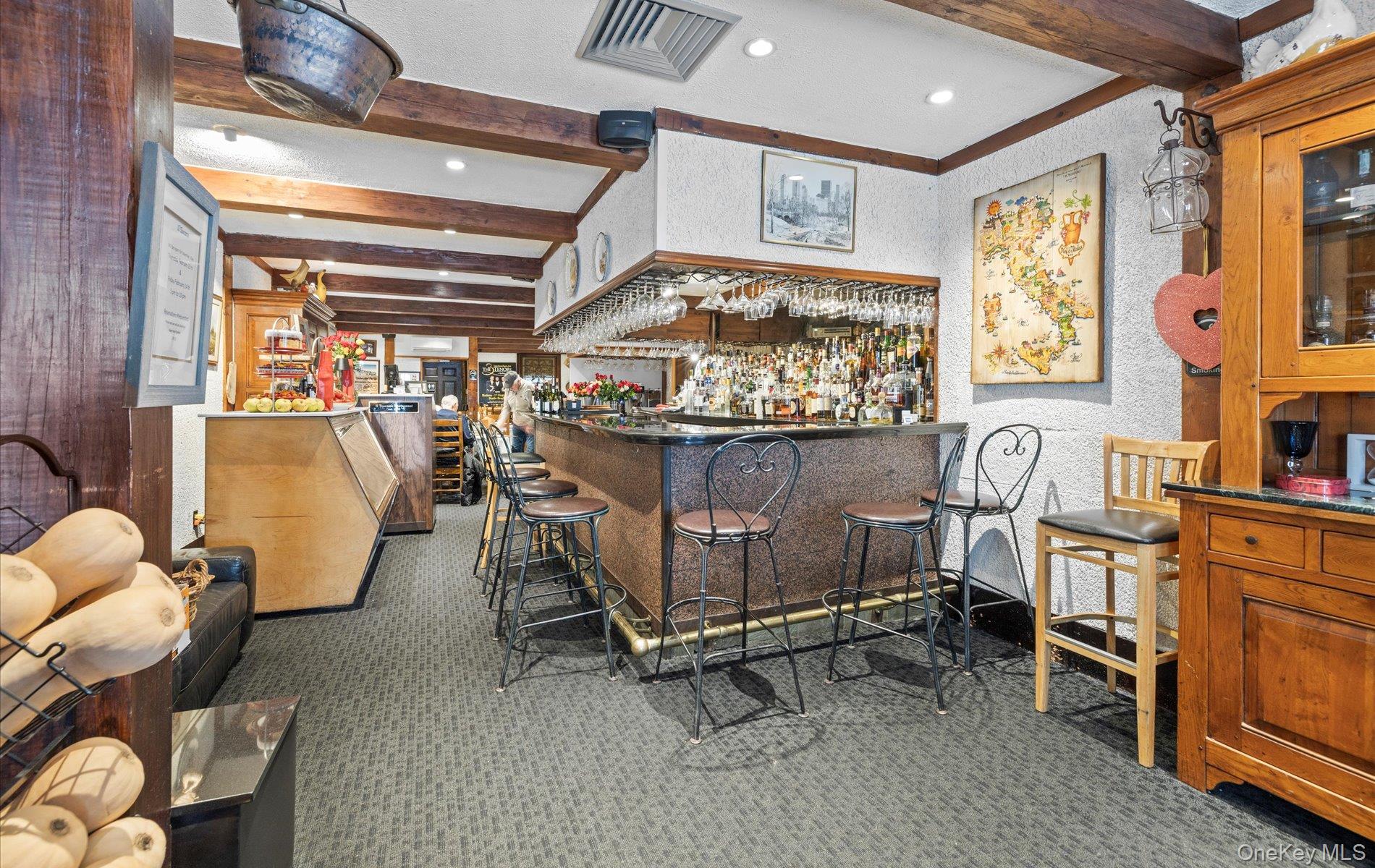 42-30 Douglaston Parkway 5-N Douglaston Douglaston, NY 11363