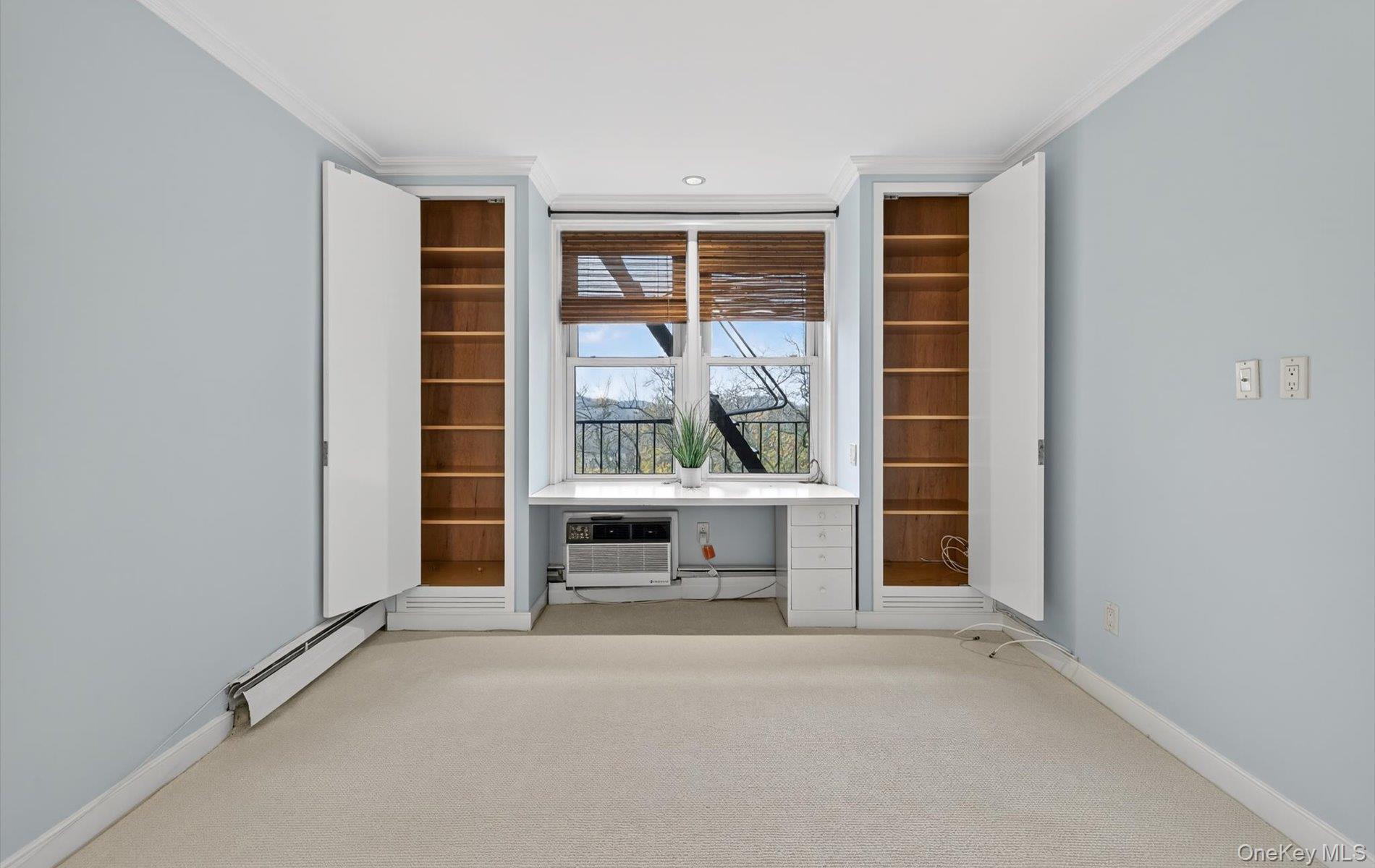 42-30 Douglaston Parkway 5-N Douglaston Douglaston, NY 11363