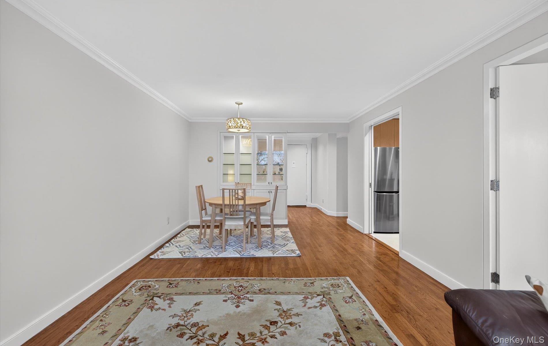 42-30 Douglaston Parkway 5-N Douglaston Douglaston, NY 11363