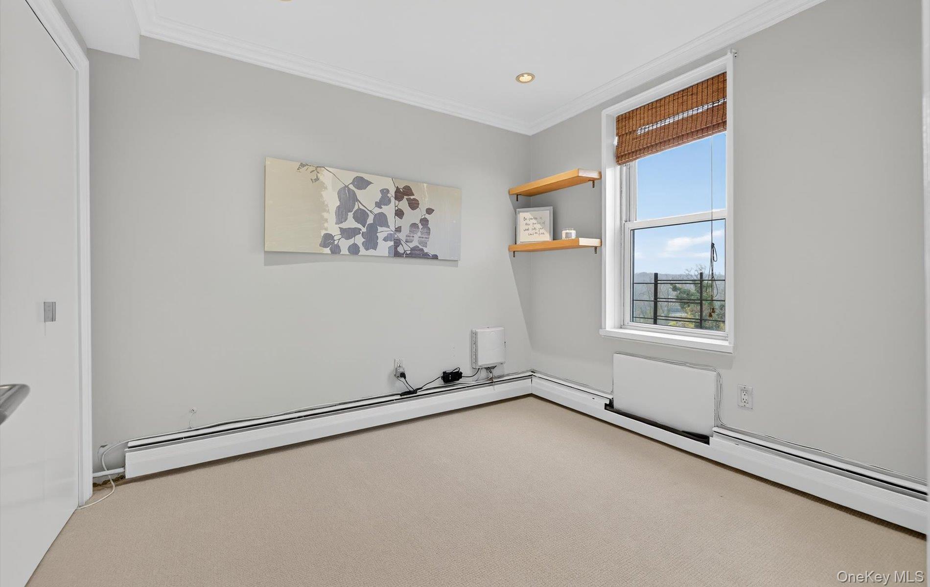 42-30 Douglaston Parkway 5-N Douglaston Douglaston, NY 11363