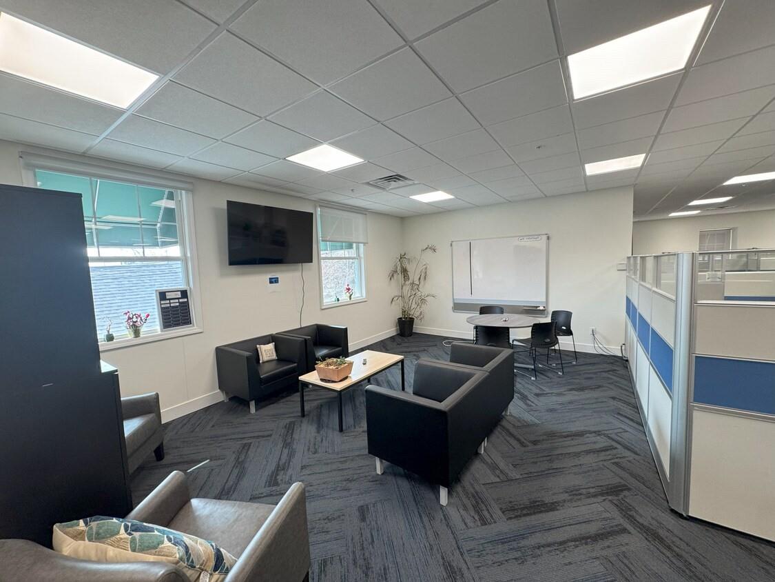 52 Broadway 52 Greenlawn Greenlawn, NY 11740