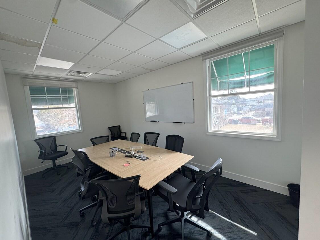 52 Broadway 52 Greenlawn Greenlawn, NY 11740