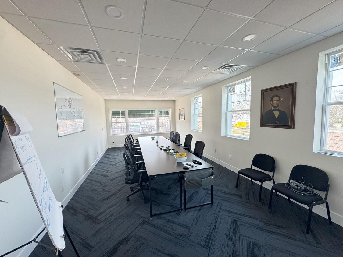 52 Broadway 52 Greenlawn Greenlawn, NY 11740