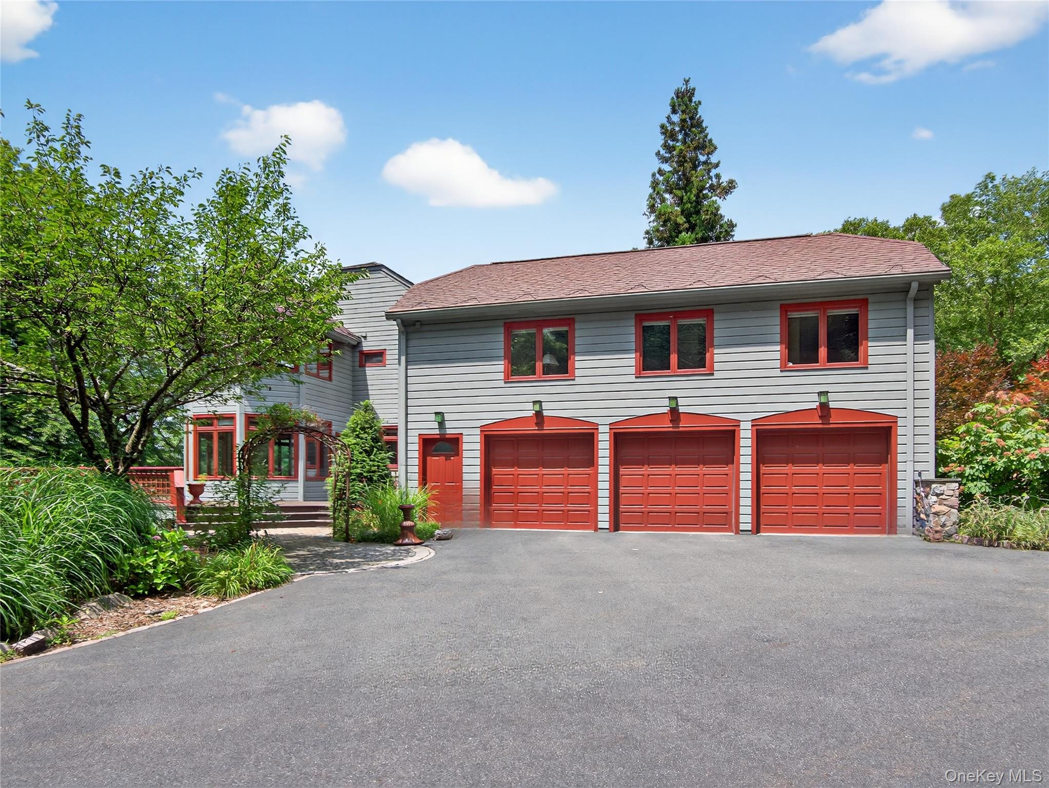 6 Old Cranberry Road Out of NYC Sloatsburg, NY 10974