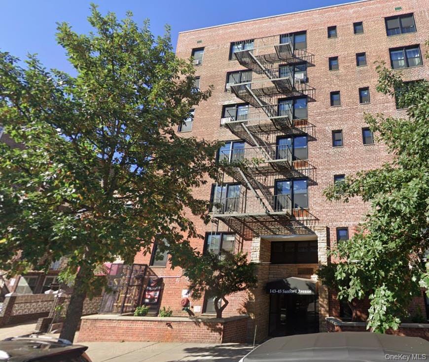 143-45 Sanford Avenue, Apt L2, Flushing, NY 11355