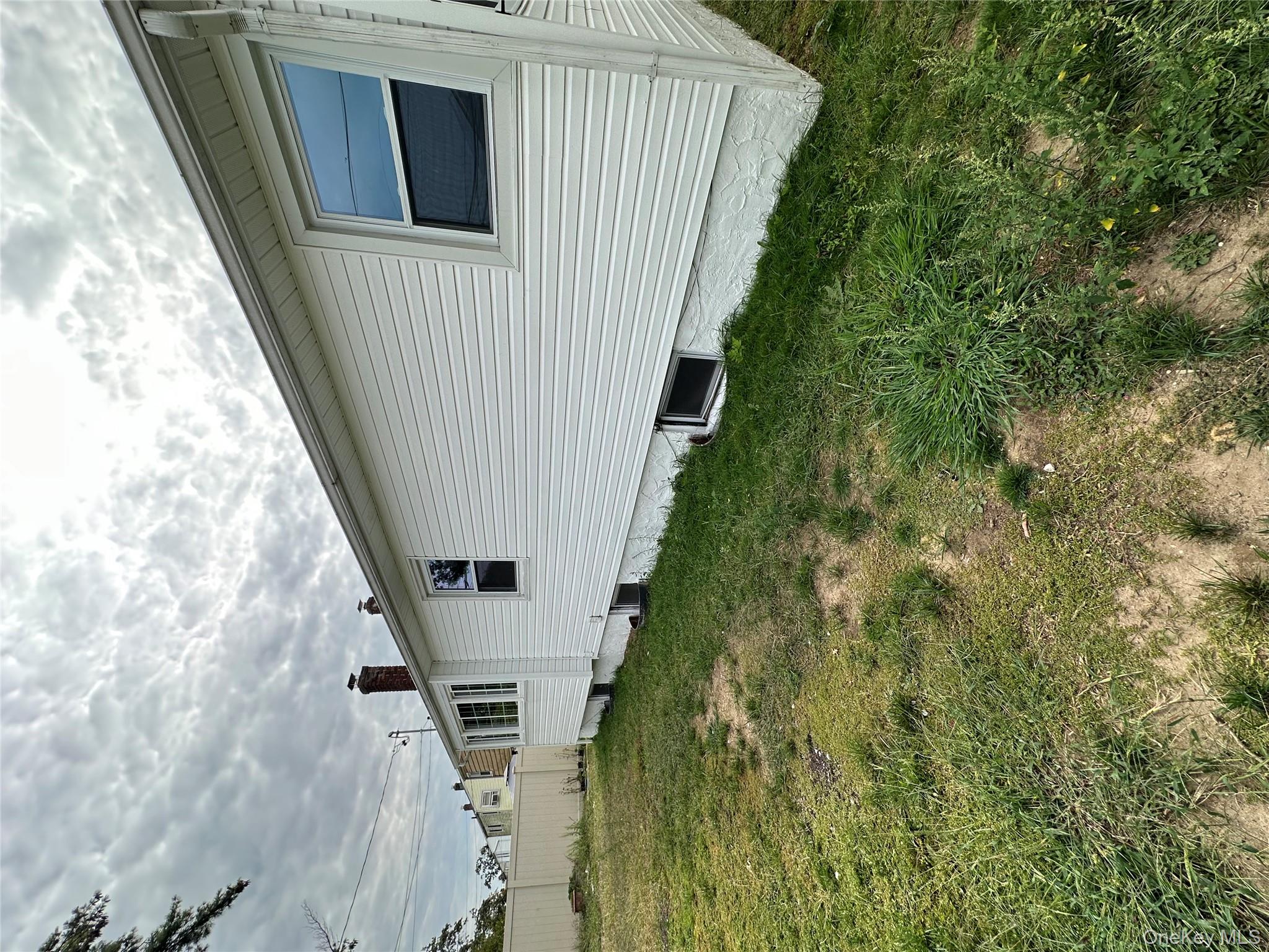 16 Joyce Avenue Massapequa Massapequa, NY 11758