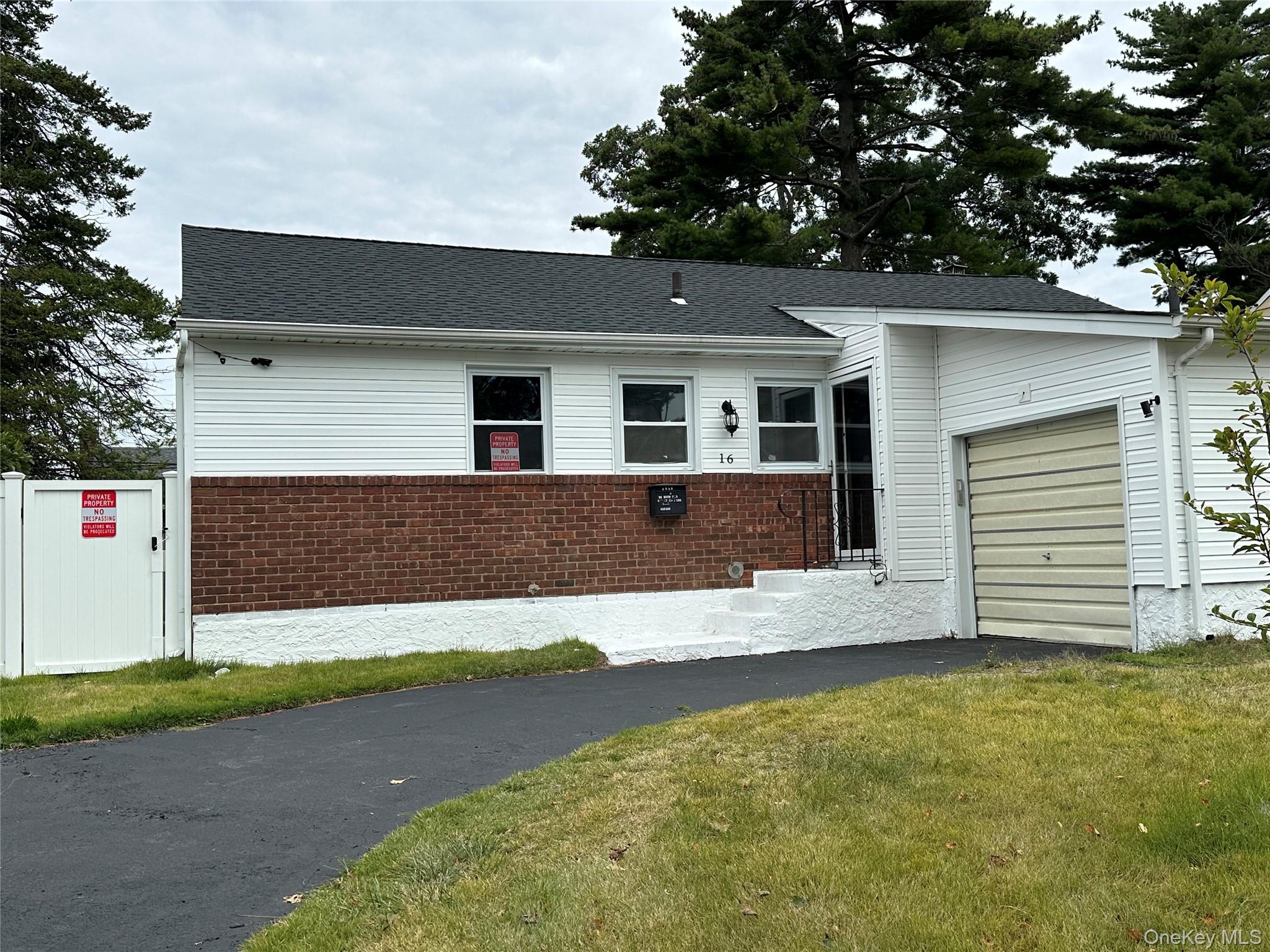 16 Joyce Avenue Massapequa Massapequa, NY 11758