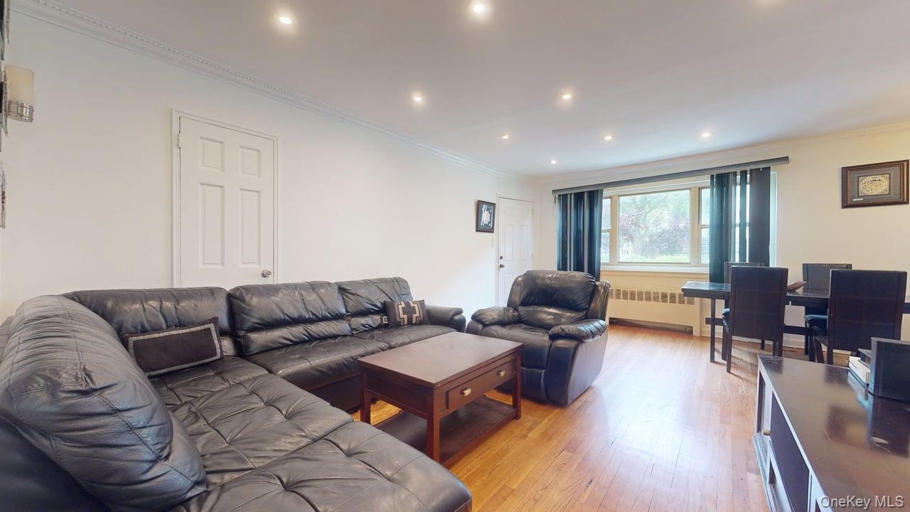 150-28 Jewel Avenue 1 Flushing Flushing, NY 11367