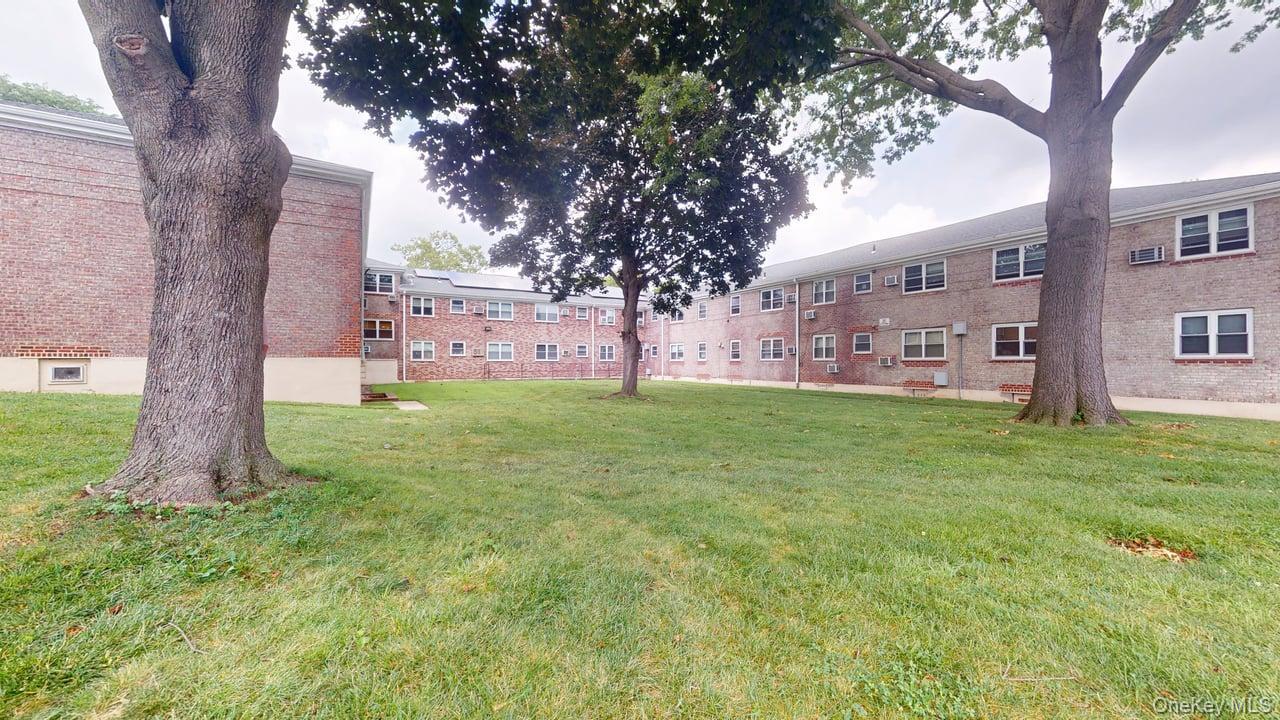 150-28 Jewel Avenue 1 Flushing Flushing, NY 11367