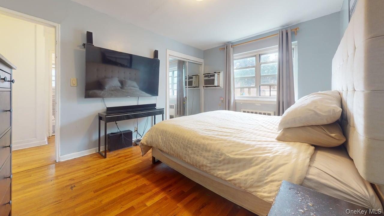 150-28 Jewel Avenue 1 Flushing Flushing, NY 11367