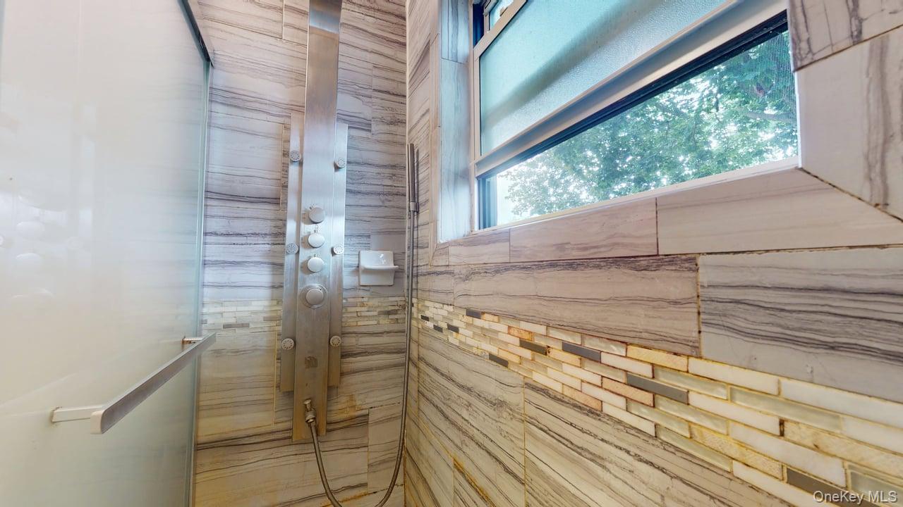 150-28 Jewel Avenue 1 Flushing Flushing, NY 11367