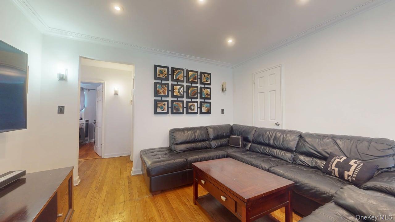 150-28 Jewel Avenue 1 Flushing Flushing, NY 11367