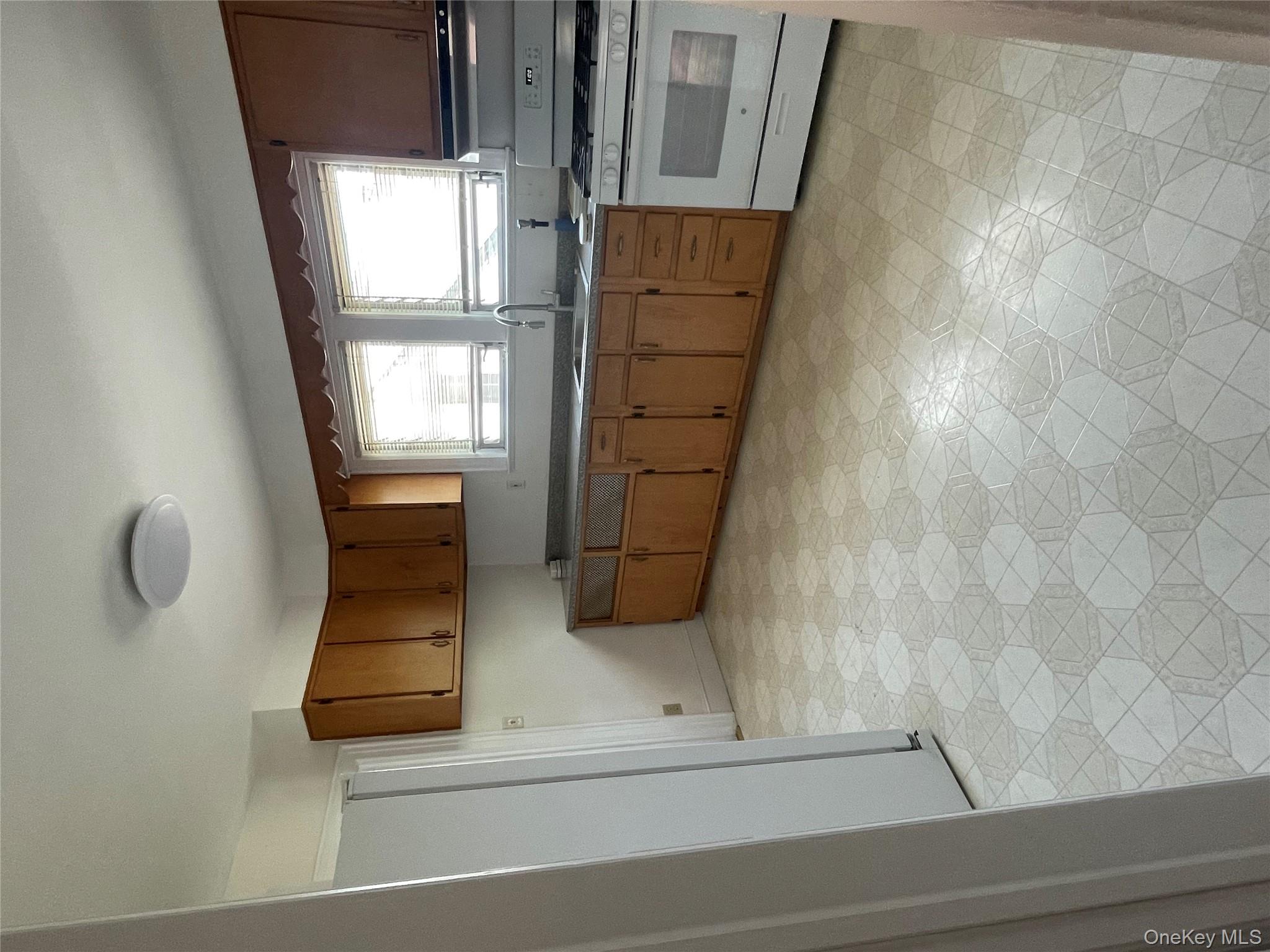 215 Sedgwick Avenue 2 Yonkers Yonkers, NY 10705