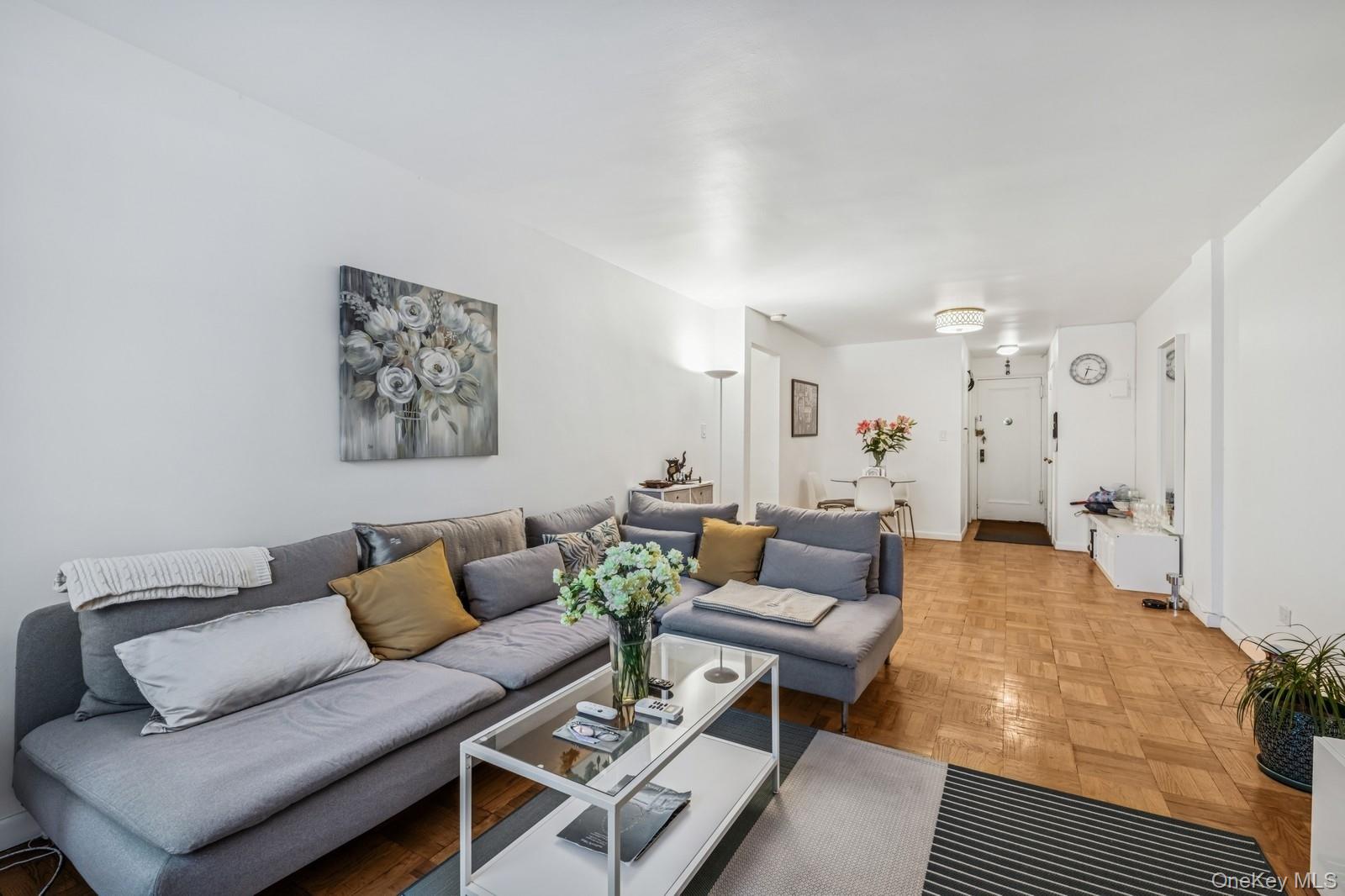 7502 Austin Street, Apt 1-L, Forest Hills, NY 11375