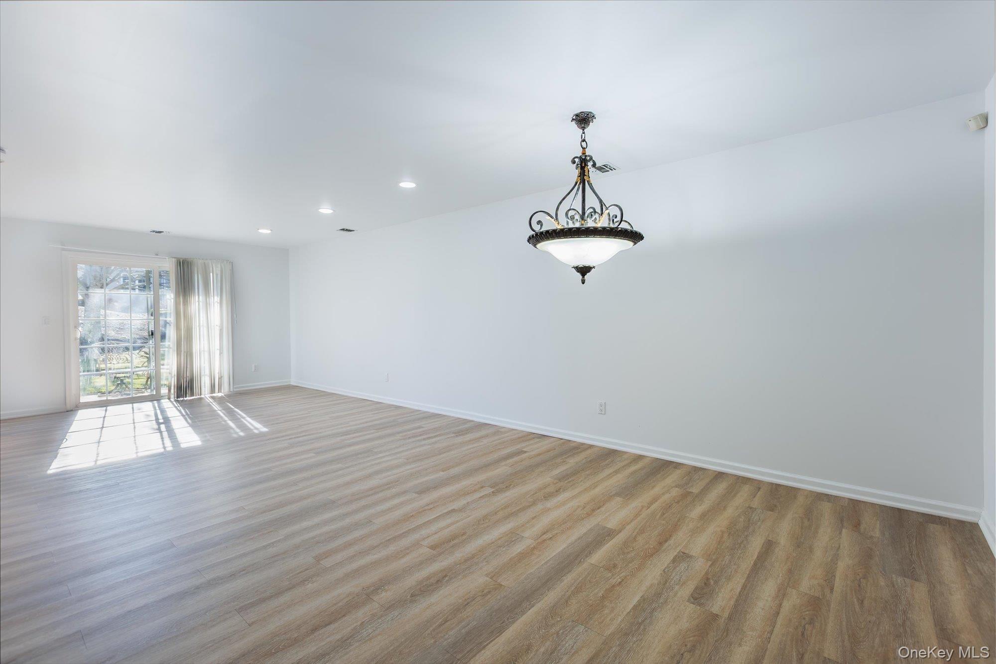 911 Altessa Boulevard Melville Melville, NY 11747