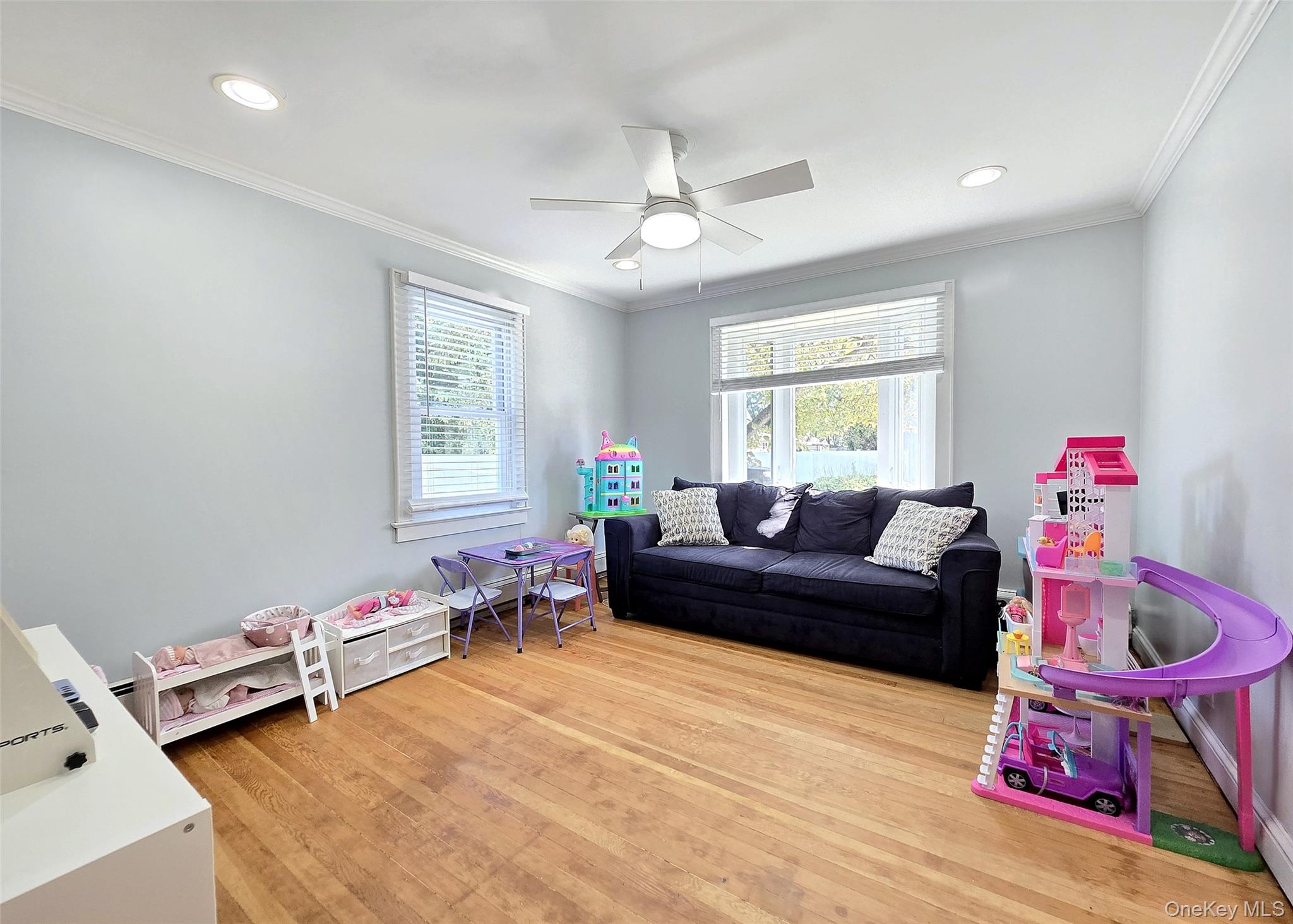 945 Benedict Street Bohemia Bohemia, NY 11716