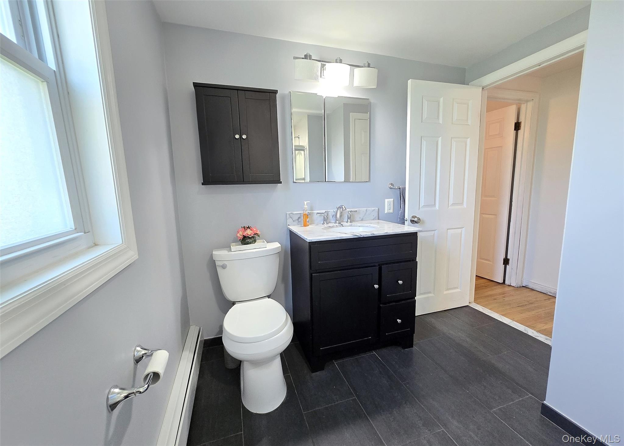 945 Benedict Street Bohemia Bohemia, NY 11716