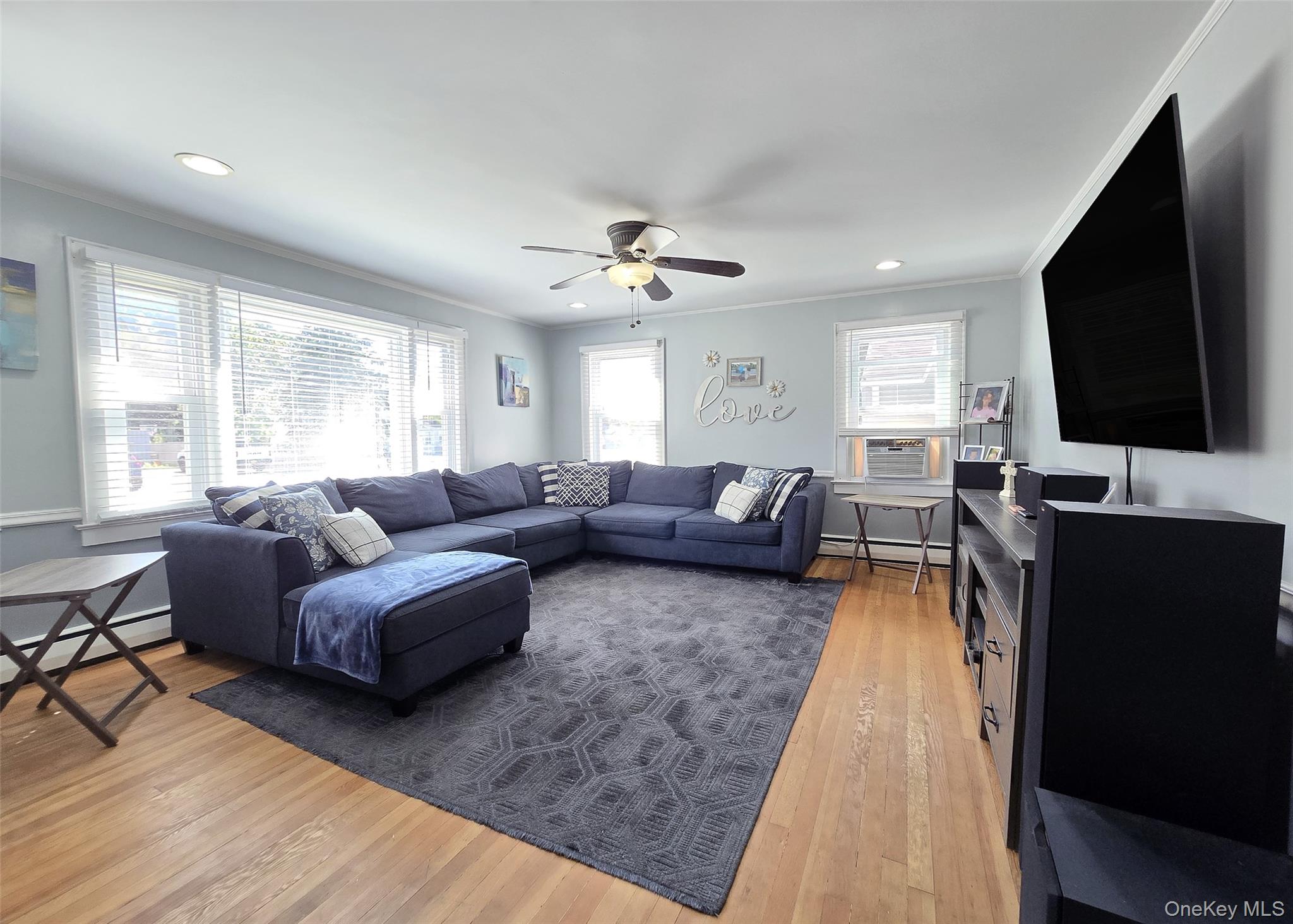 945 Benedict Street Bohemia Bohemia, NY 11716