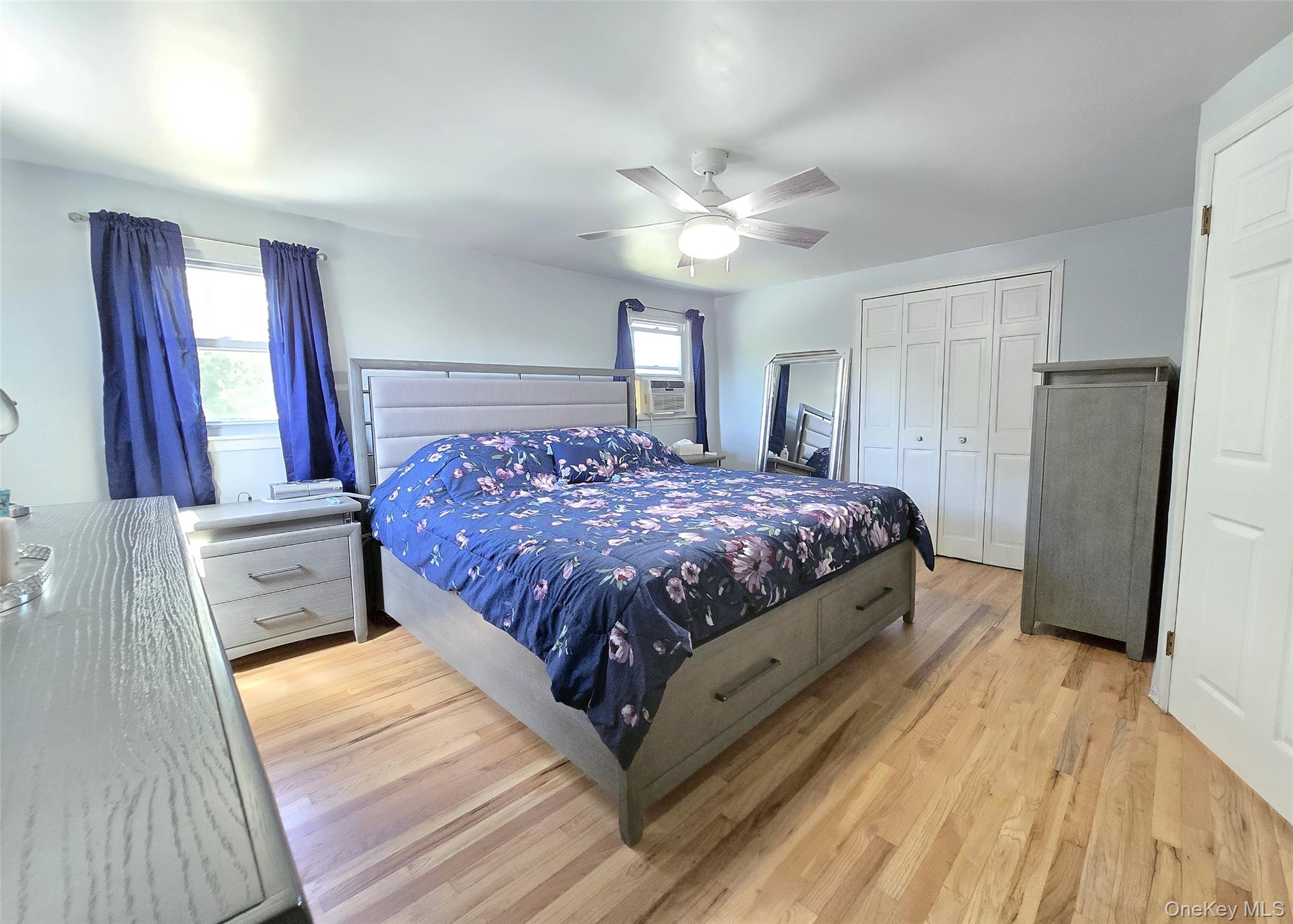 945 Benedict Street Bohemia Bohemia, NY 11716