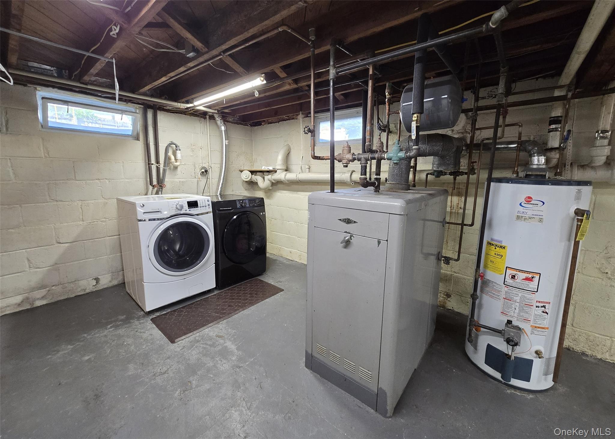 945 Benedict Street Bohemia Bohemia, NY 11716