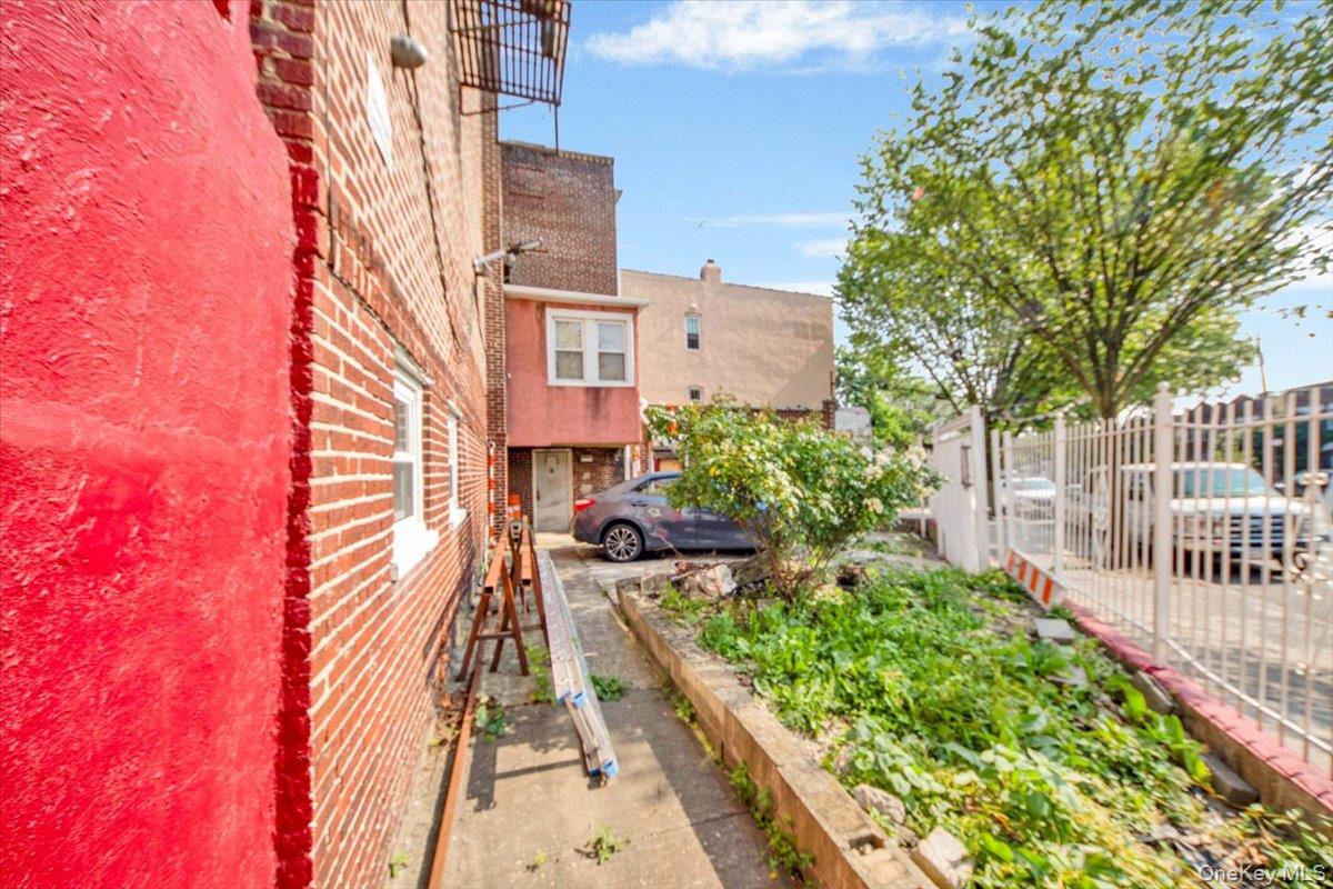 1349 Elder Avenue Bronx, NY 10472