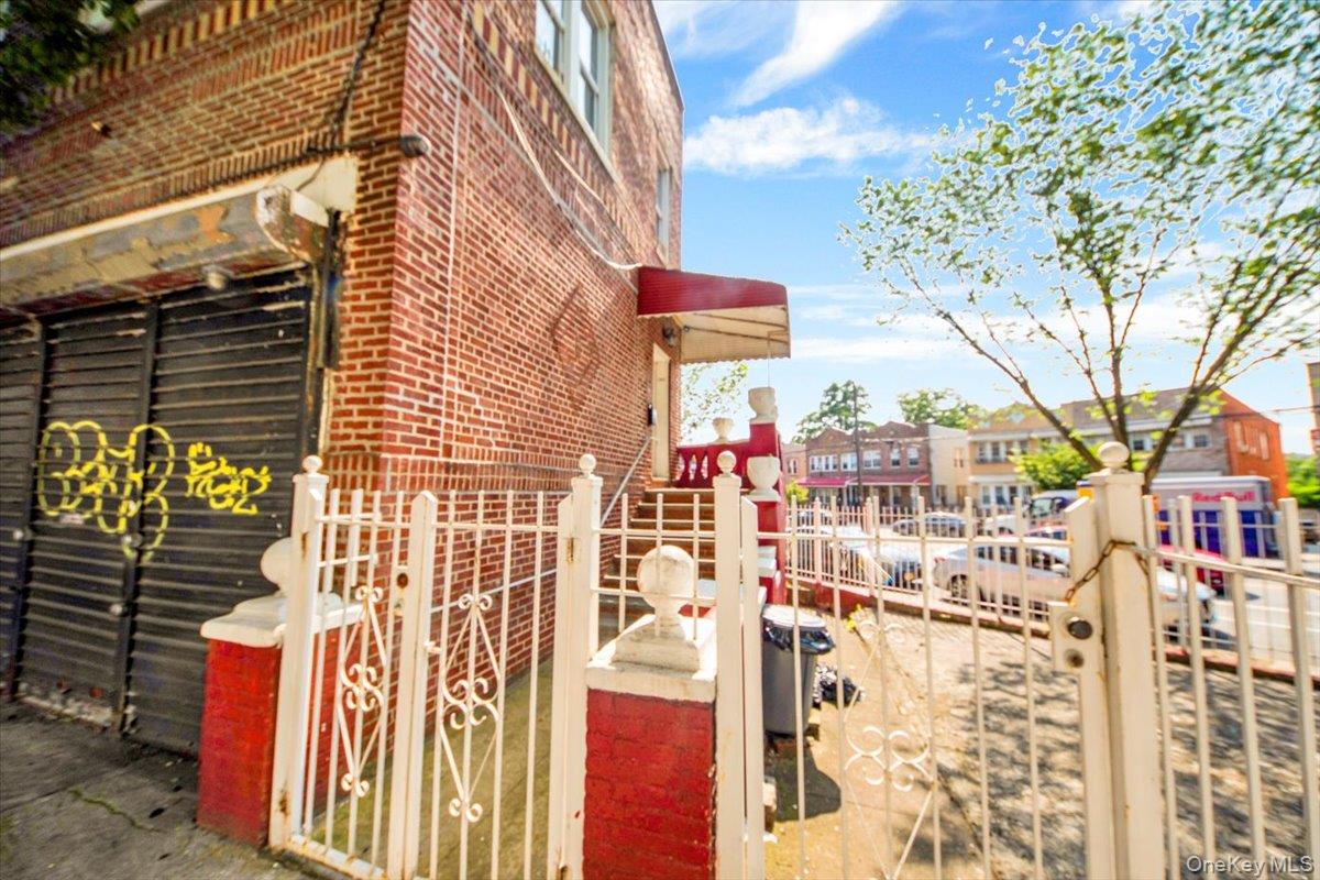 1349 Elder Avenue Bronx, NY 10472