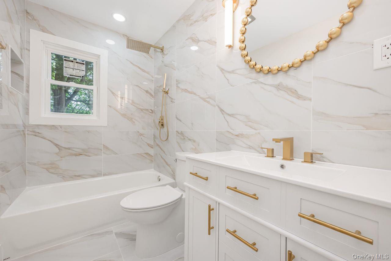 18 Maple Place Huntington Huntington, NY 11743