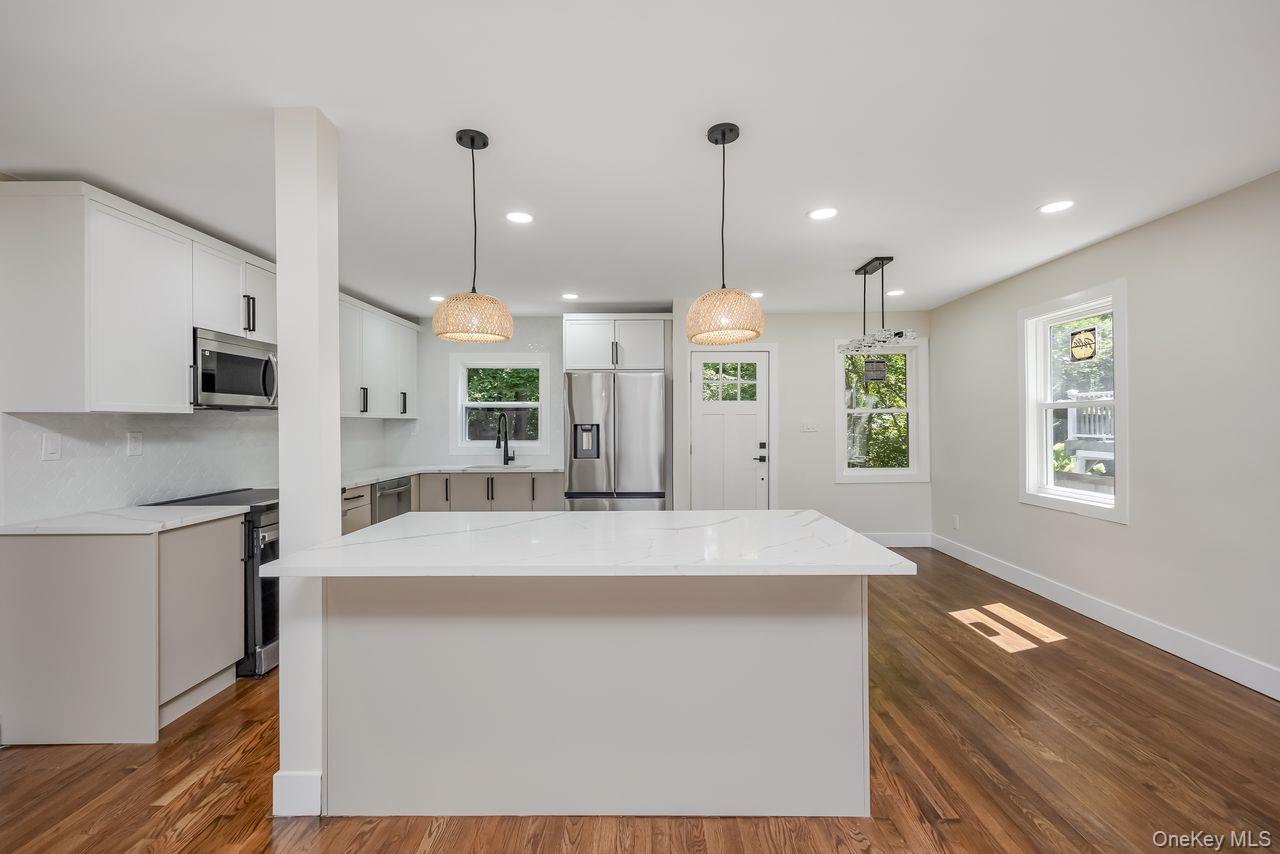 18 Maple Place Huntington Huntington, NY 11743