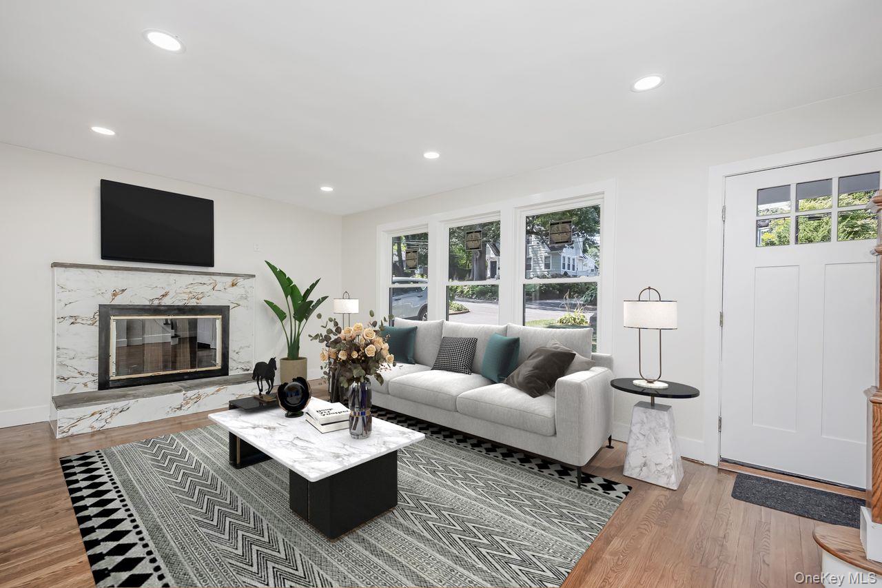 18 Maple Place Huntington Huntington, NY 11743