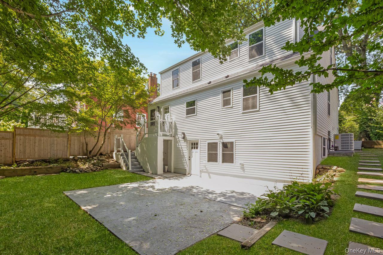 18 Maple Place Huntington Huntington, NY 11743