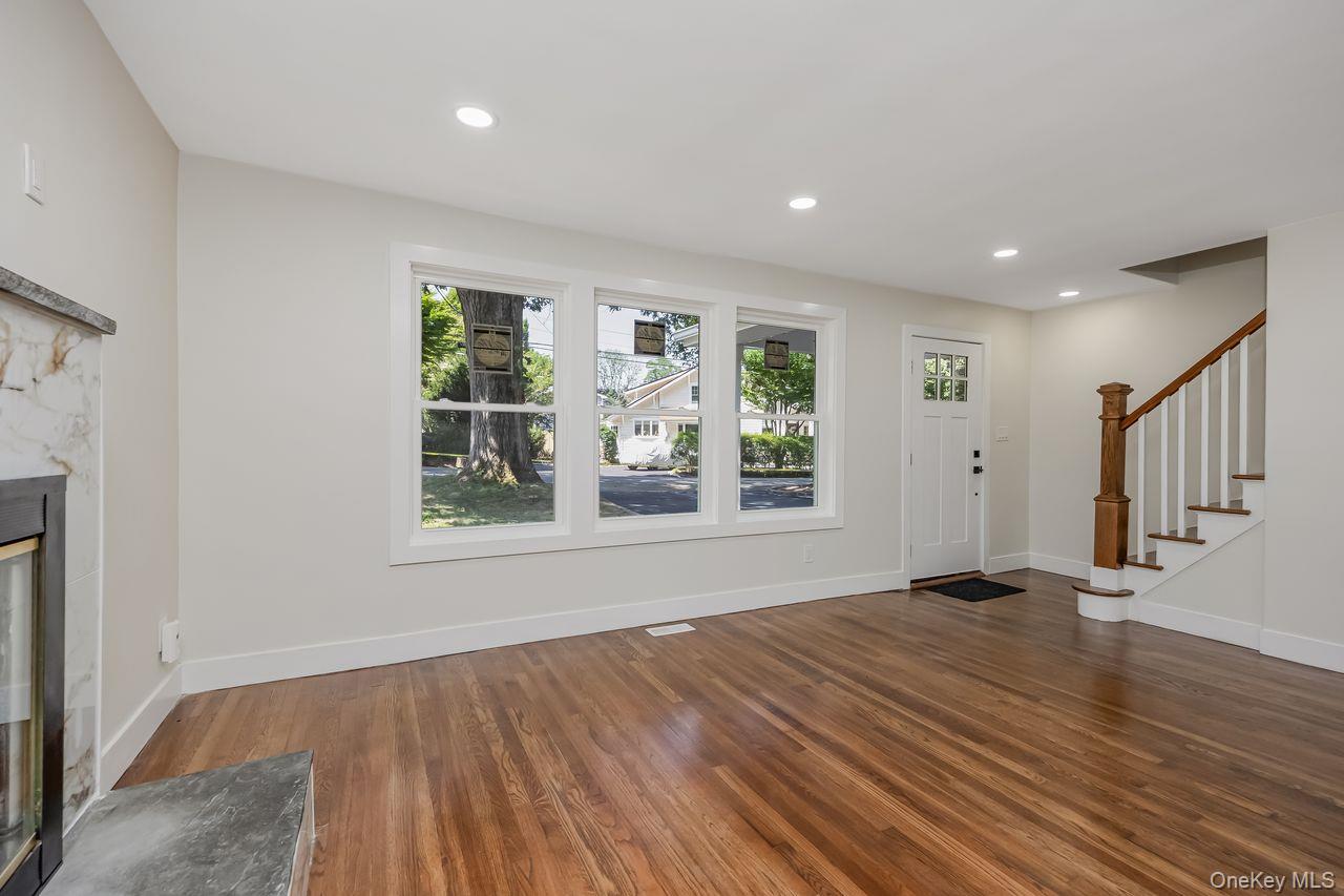 18 Maple Place Huntington Huntington, NY 11743