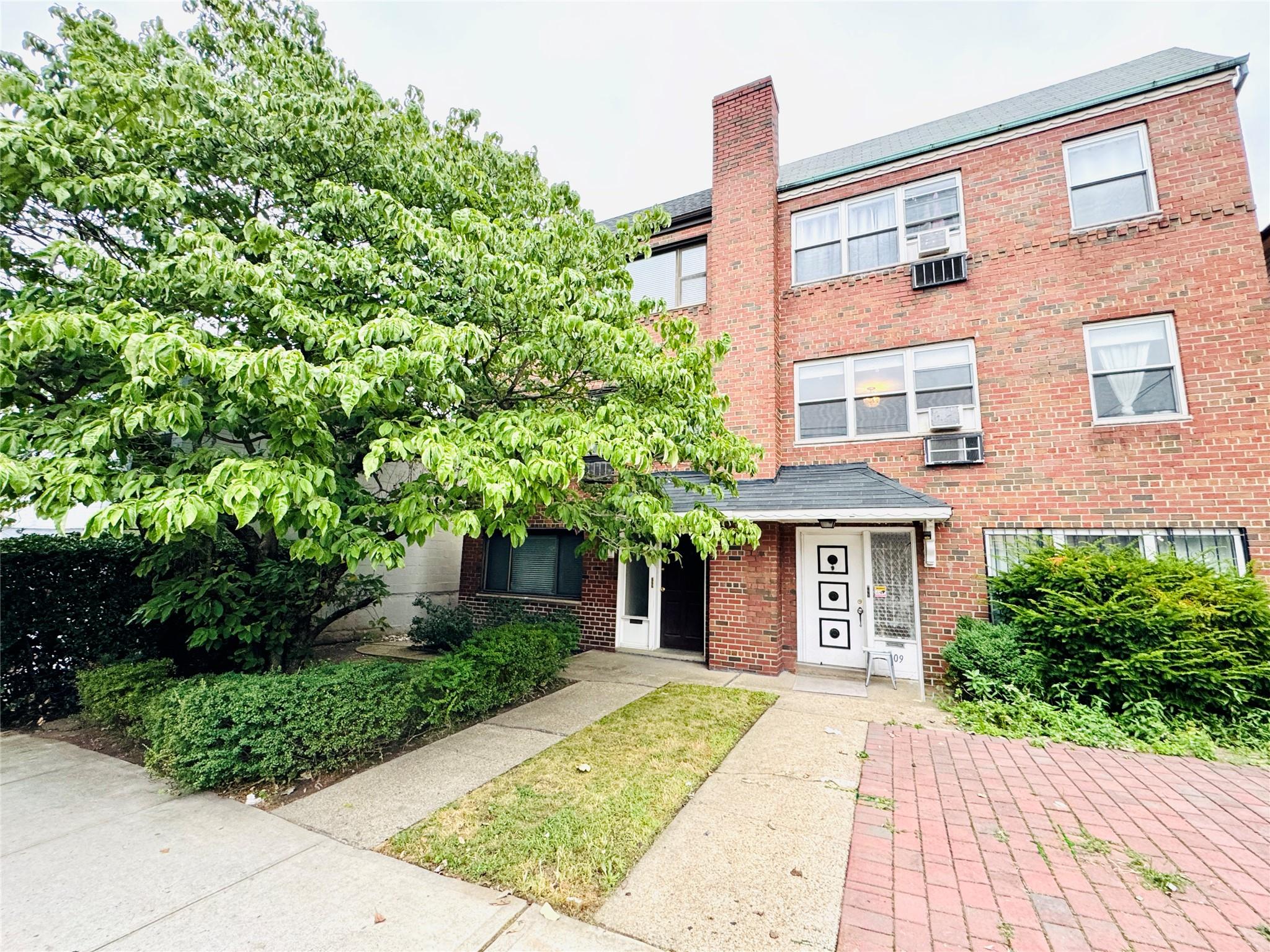 41-07 56th Street 3 Woodside Woodside, NY 11377