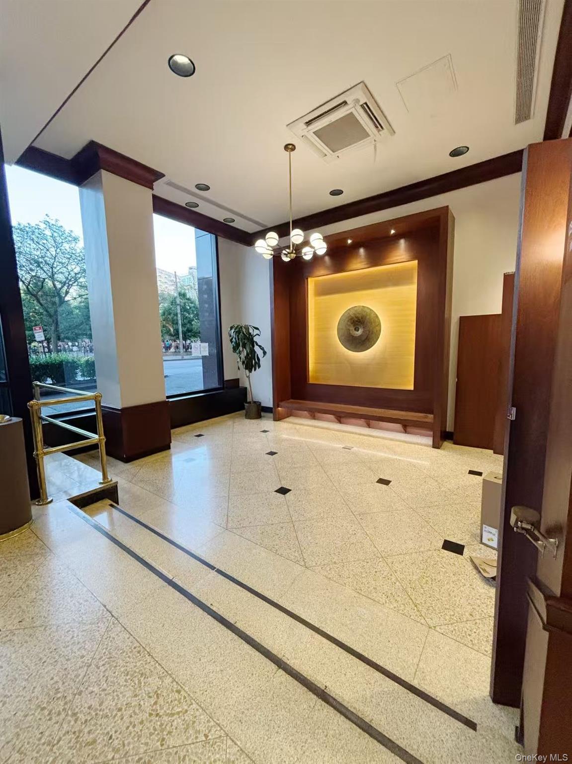 41-40 Union Street 6-D Flushing Flushing, NY 11353