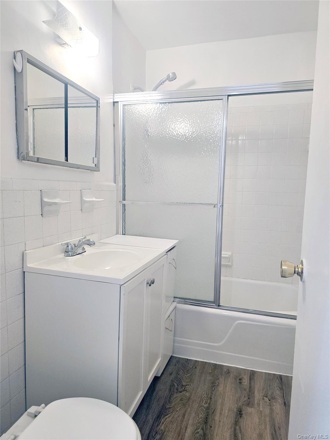 2015 Saint Paul Avenue 6-B Bronx, NY 10461