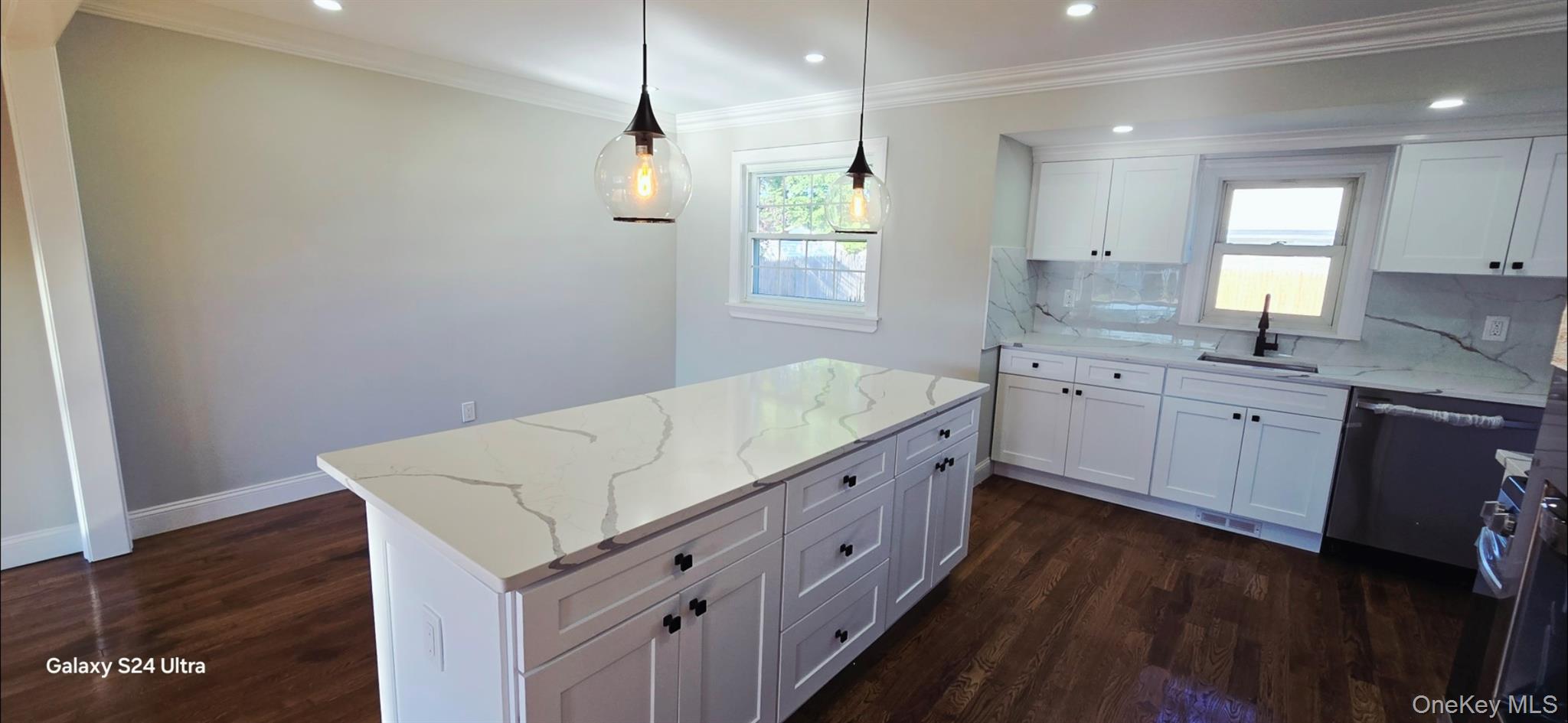 125 Burlington Avenue Deer Park Deer Park, NY 11729