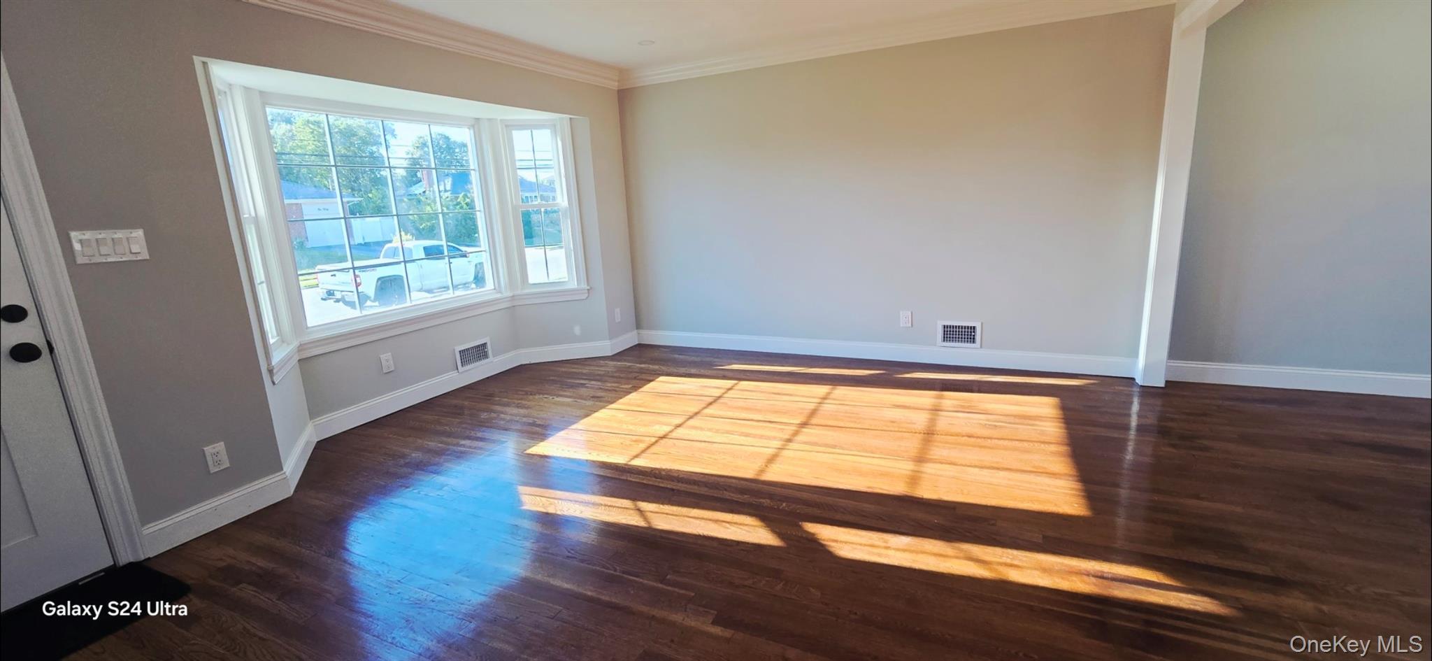 125 Burlington Avenue Deer Park Deer Park, NY 11729