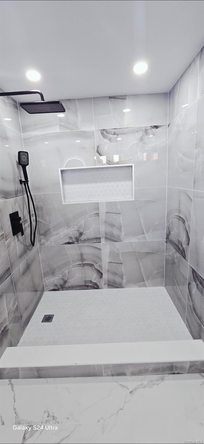 125 Burlington Avenue Deer Park Deer Park, NY 11729