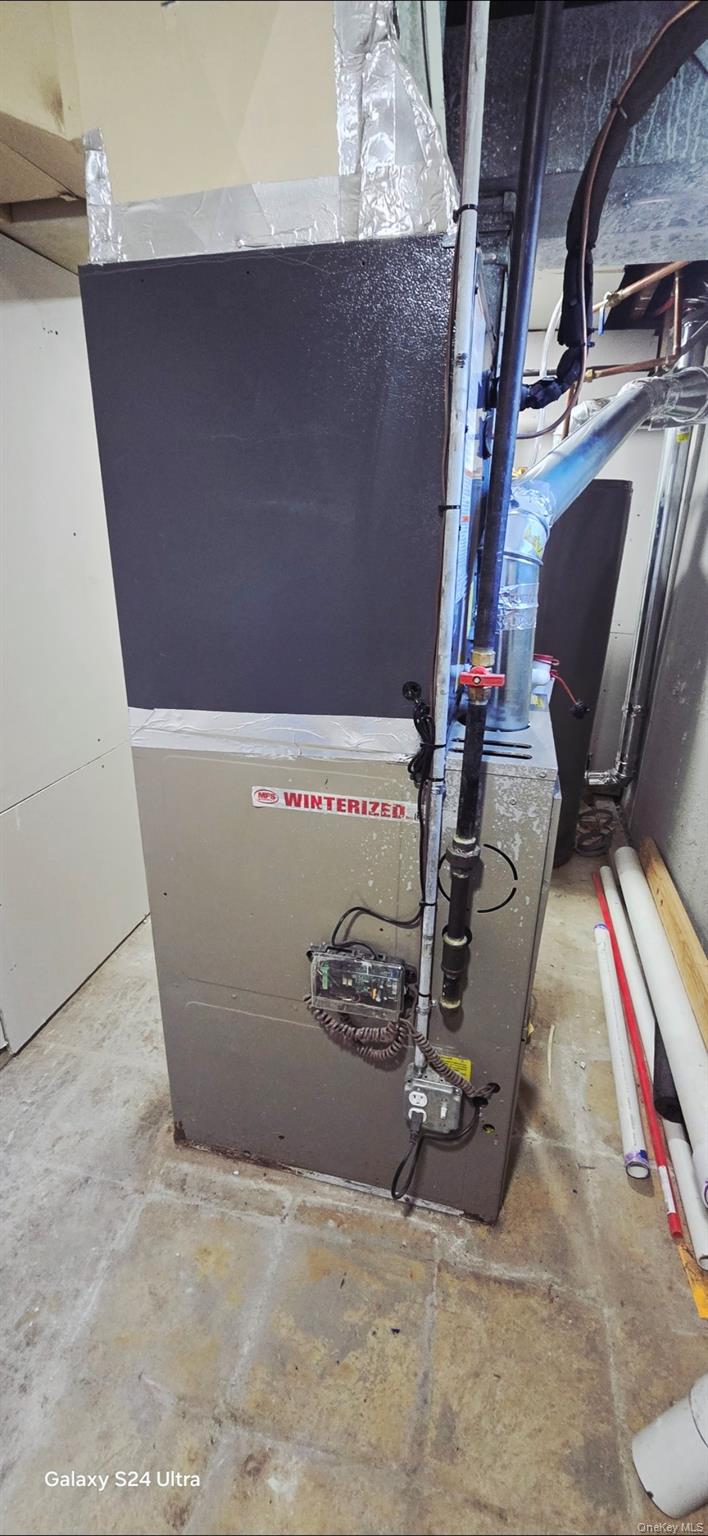 125 Burlington Avenue Deer Park Deer Park, NY 11729