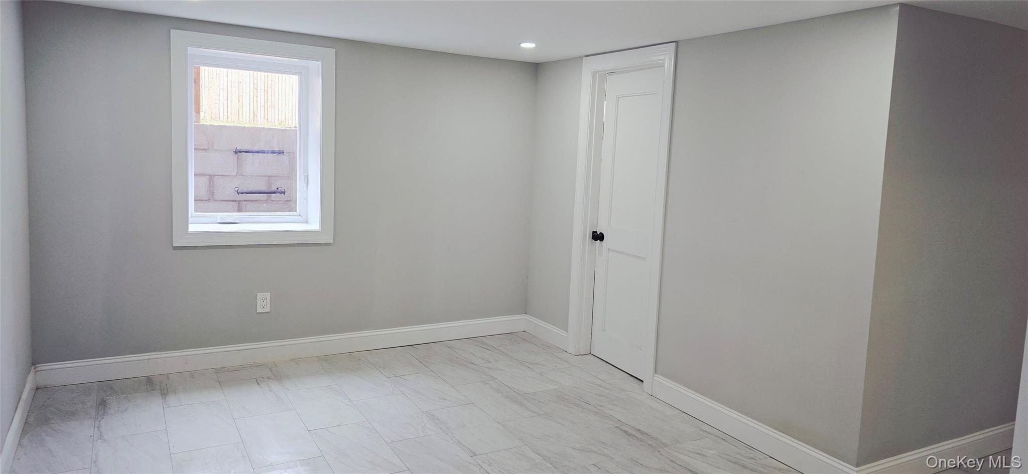 125 Burlington Avenue Deer Park Deer Park, NY 11729