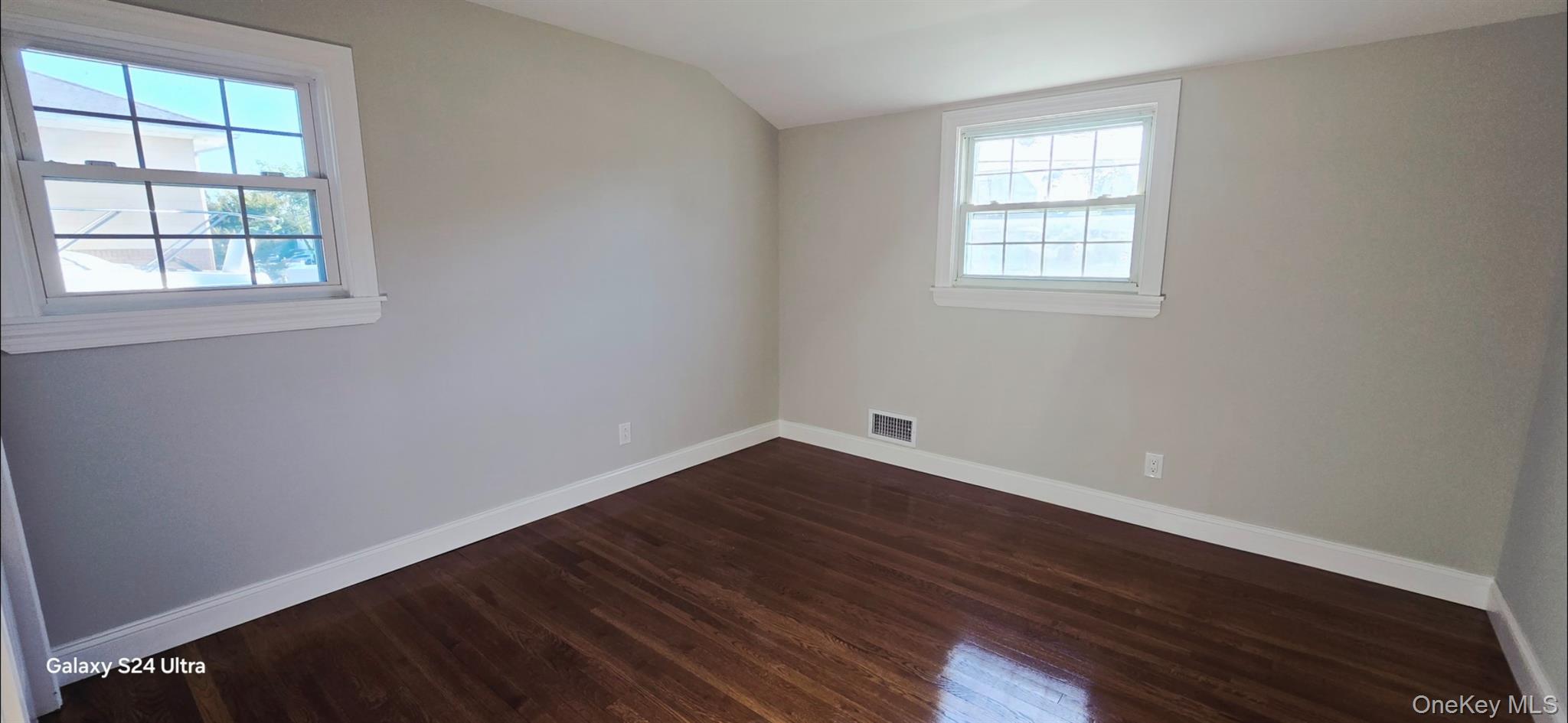 125 Burlington Avenue Deer Park Deer Park, NY 11729