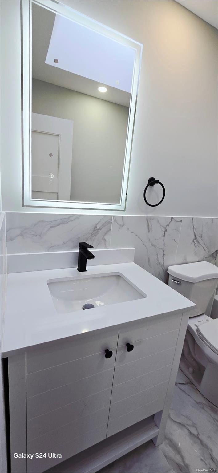 125 Burlington Avenue Deer Park Deer Park, NY 11729