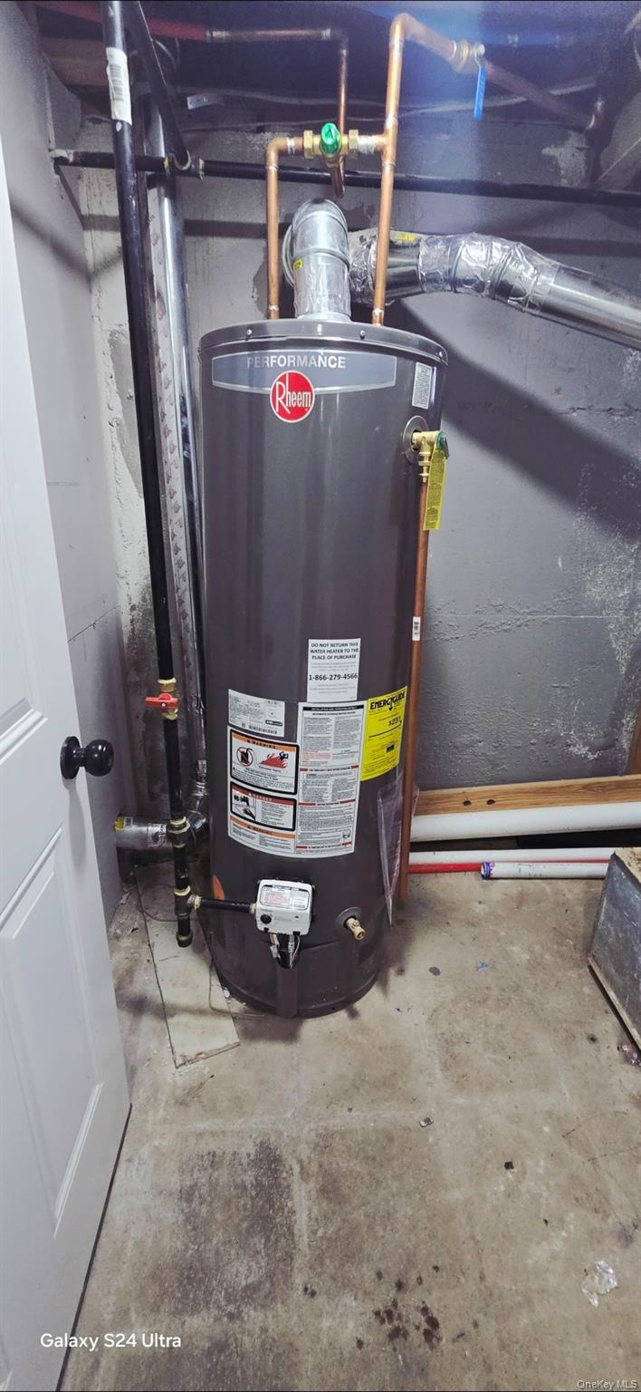 125 Burlington Avenue Deer Park Deer Park, NY 11729