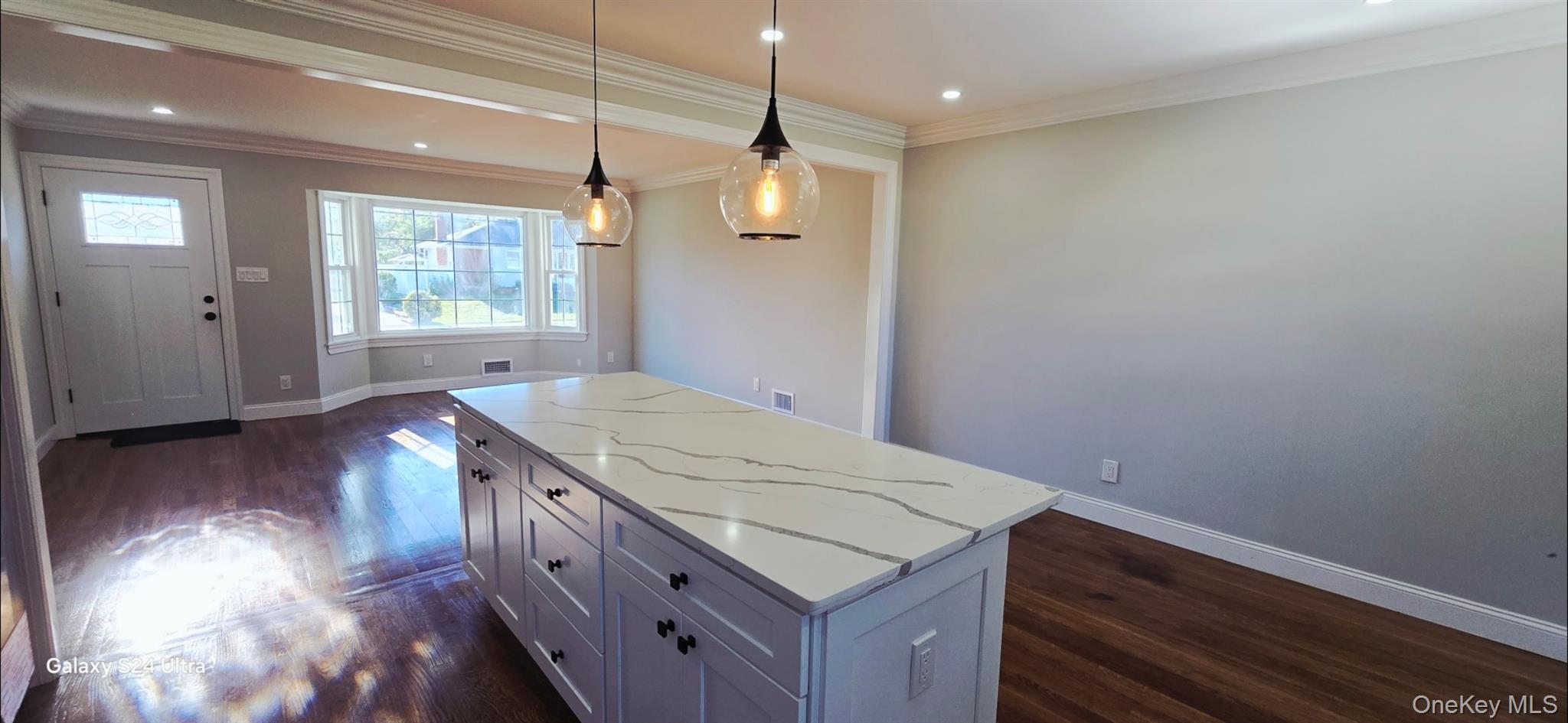 125 Burlington Avenue Deer Park Deer Park, NY 11729