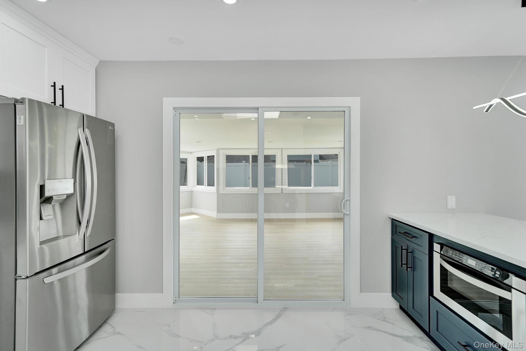 18 Mist Lane Westbury Westbury, NY 11590