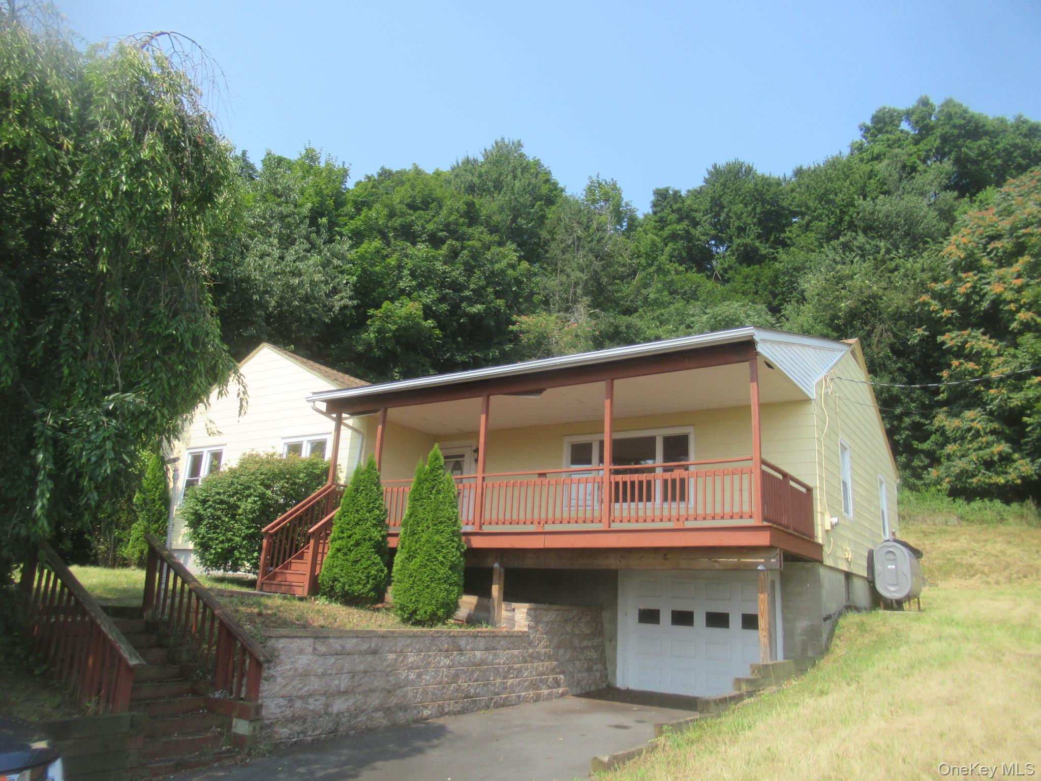 33 Meadow Avenue Out of NYC Chester, NY 10918