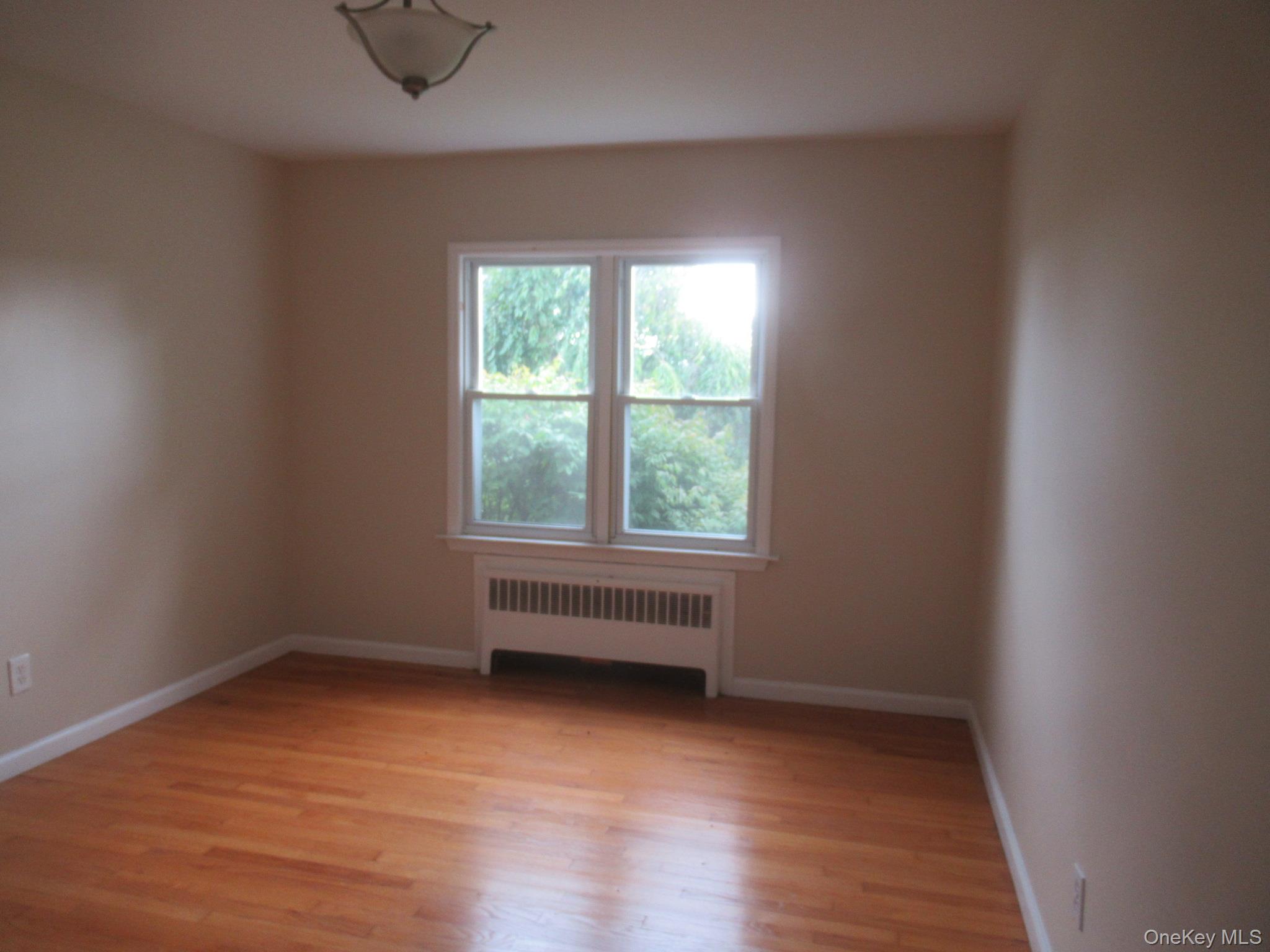 33 Meadow Avenue Out of NYC Chester, NY 10918